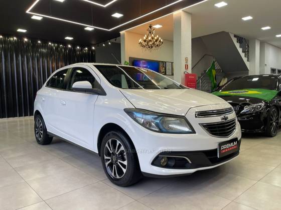 CHEVROLET ONIX 1.4 MPFI LT 8V FLEX 4P MANUAL CHEVROLET ONIX 1.4 MPFI LT 8V FLEX 4P MANUAL